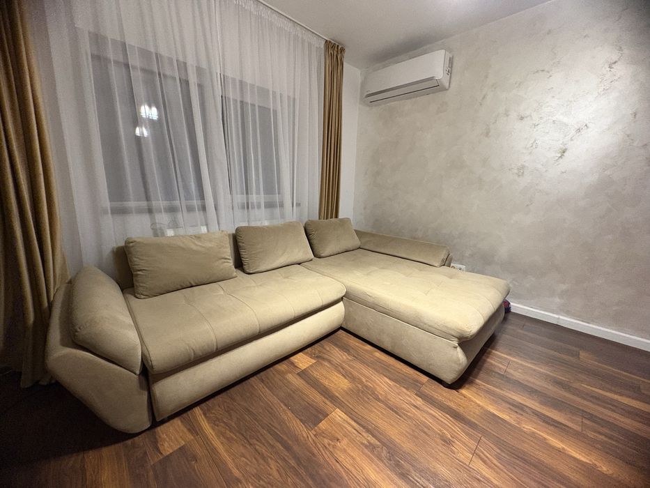 Canapea colțar extensibilă cu ladă de depozitare – 232 cm x 170 cm
