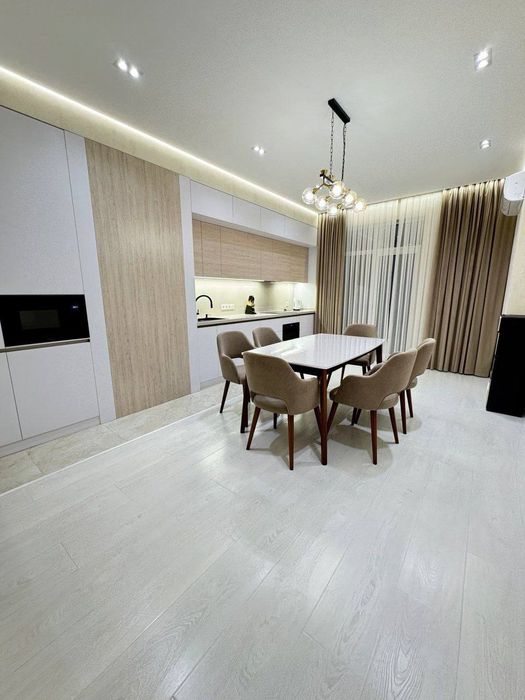 Квартира продается 3/10/12 на жк NRG Oybek