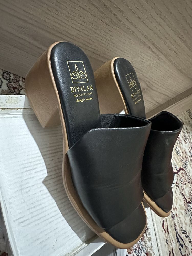 Продам, летный обувь шлепанцы