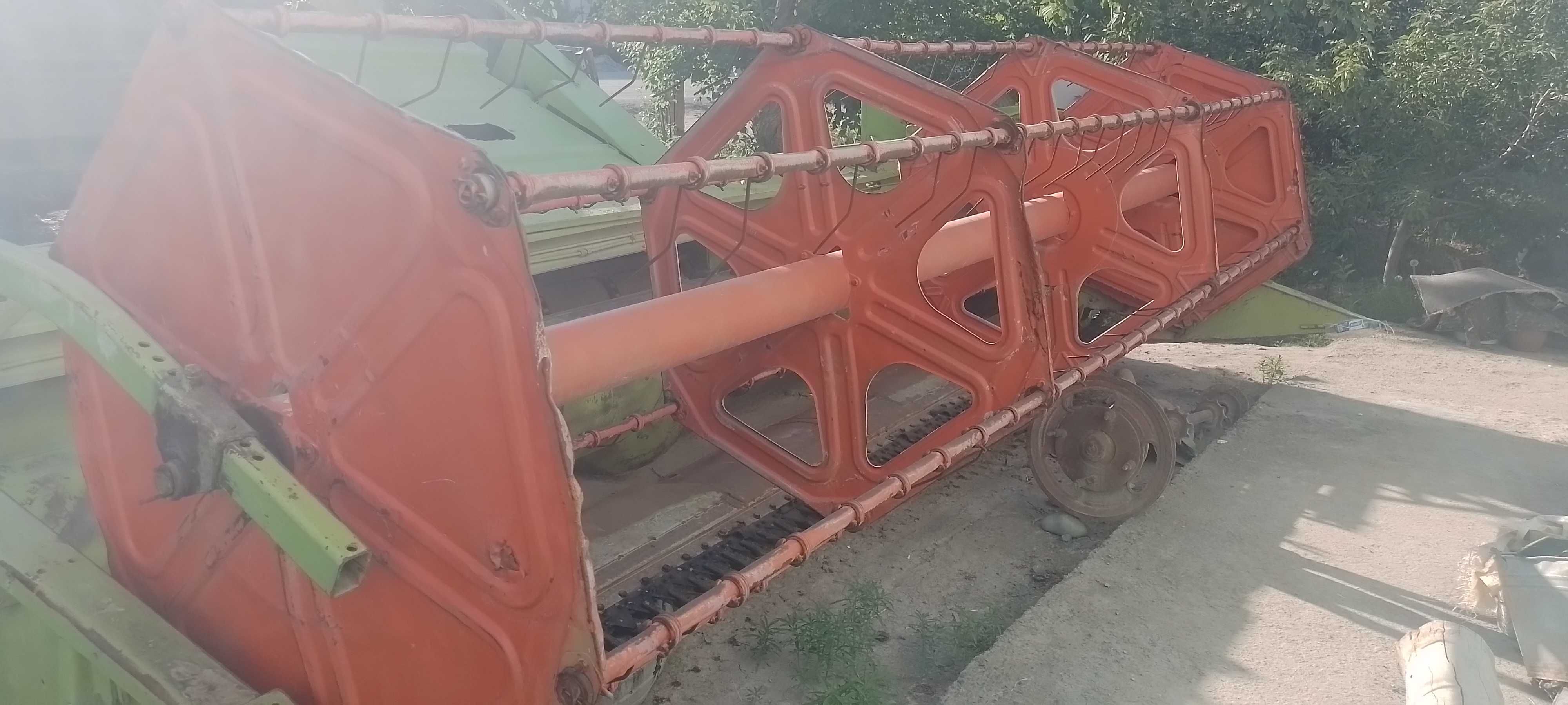Клаас доминатор 130 комбайни сотилади