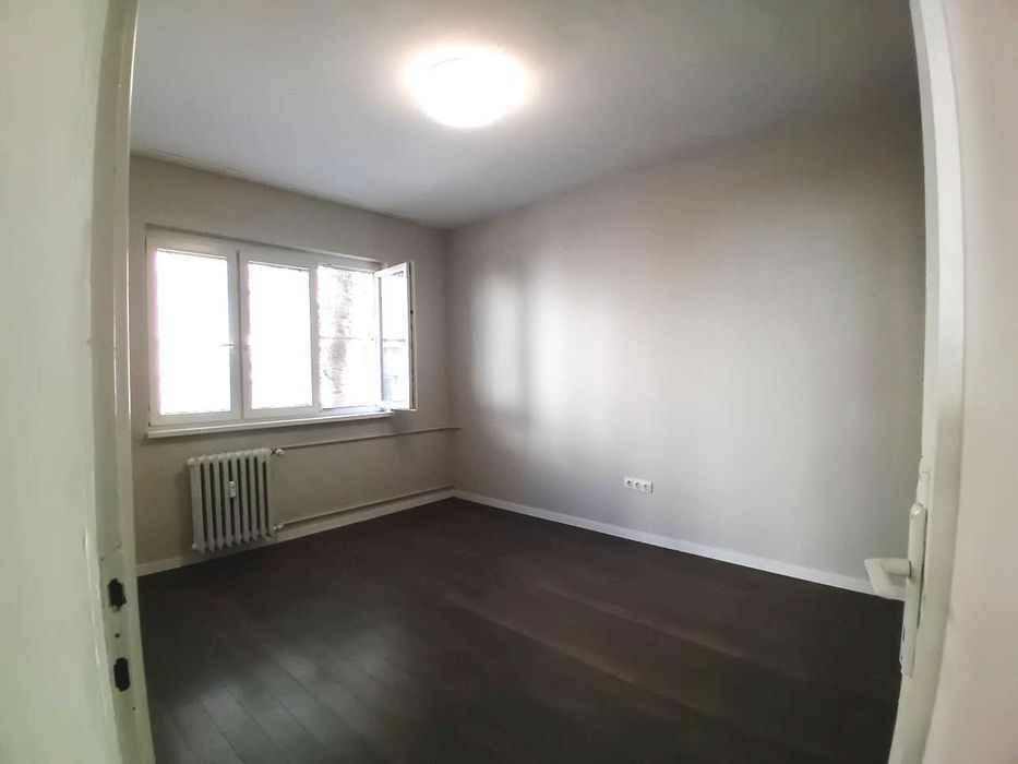 Дава се под наем Офис в София, Център - 85 кв.м за 600 € - Снимка #4