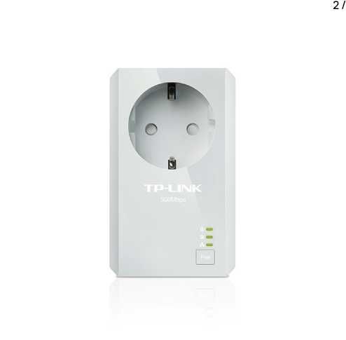 Adaptor Powerline AV500 cu priză încorporată