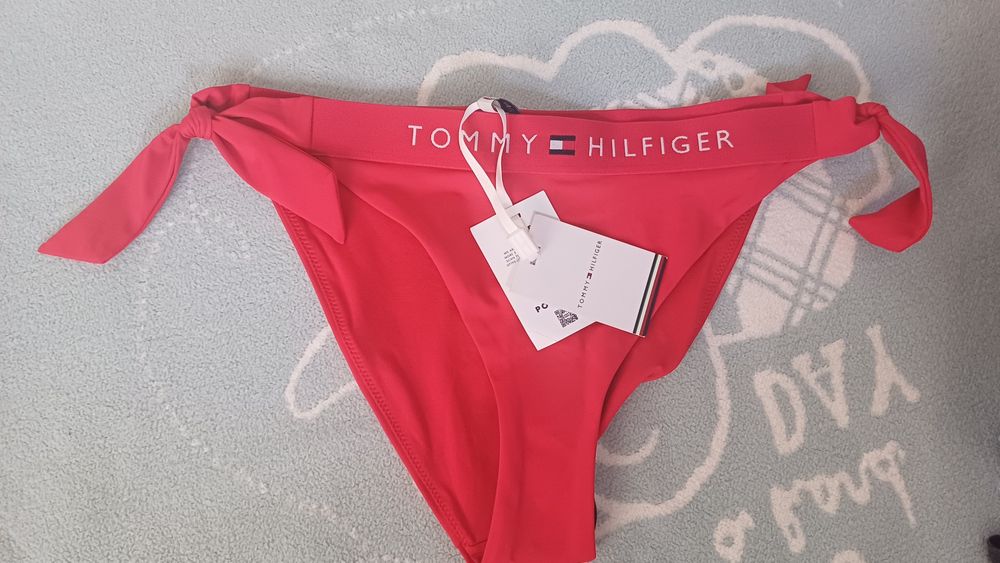 Долница на бански Tommy Hilfiger M нова