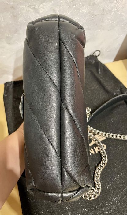 Оригинална и униклана чанта Pinko в черно