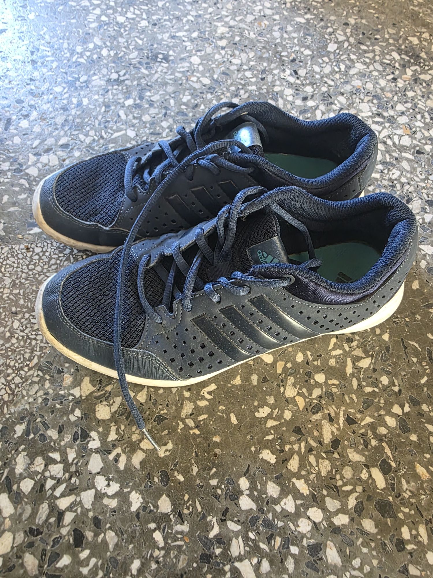 Маратонки Adidas 38 2/3