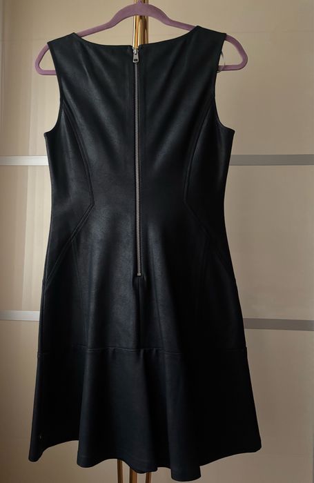 Рокля ,,Calvin Klein”.Нова!Размер М.Състав вискоа и еластан.