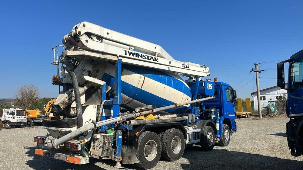 Autobetoniera Mercedes Benz 8x4, Actros 3244