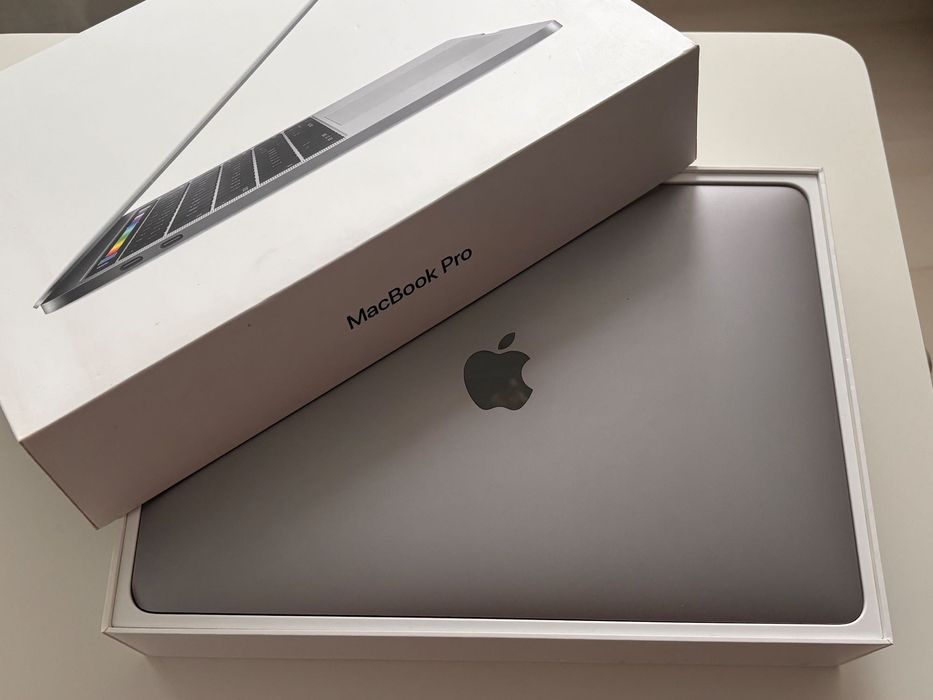 Vând Macbook Pro 13 inch, 2016, i5, 8GB ram, proprietar unic, Istyle