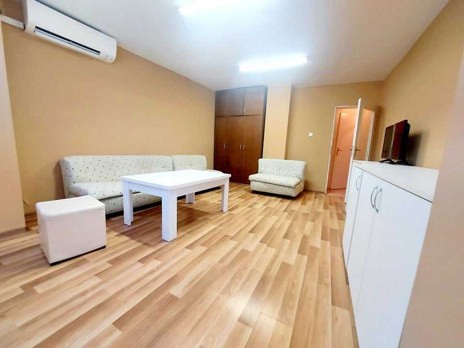 Дава се под наем Двустаен апартамент в Бургас, Център - 50 кв.м за 200 € - Снимка #6