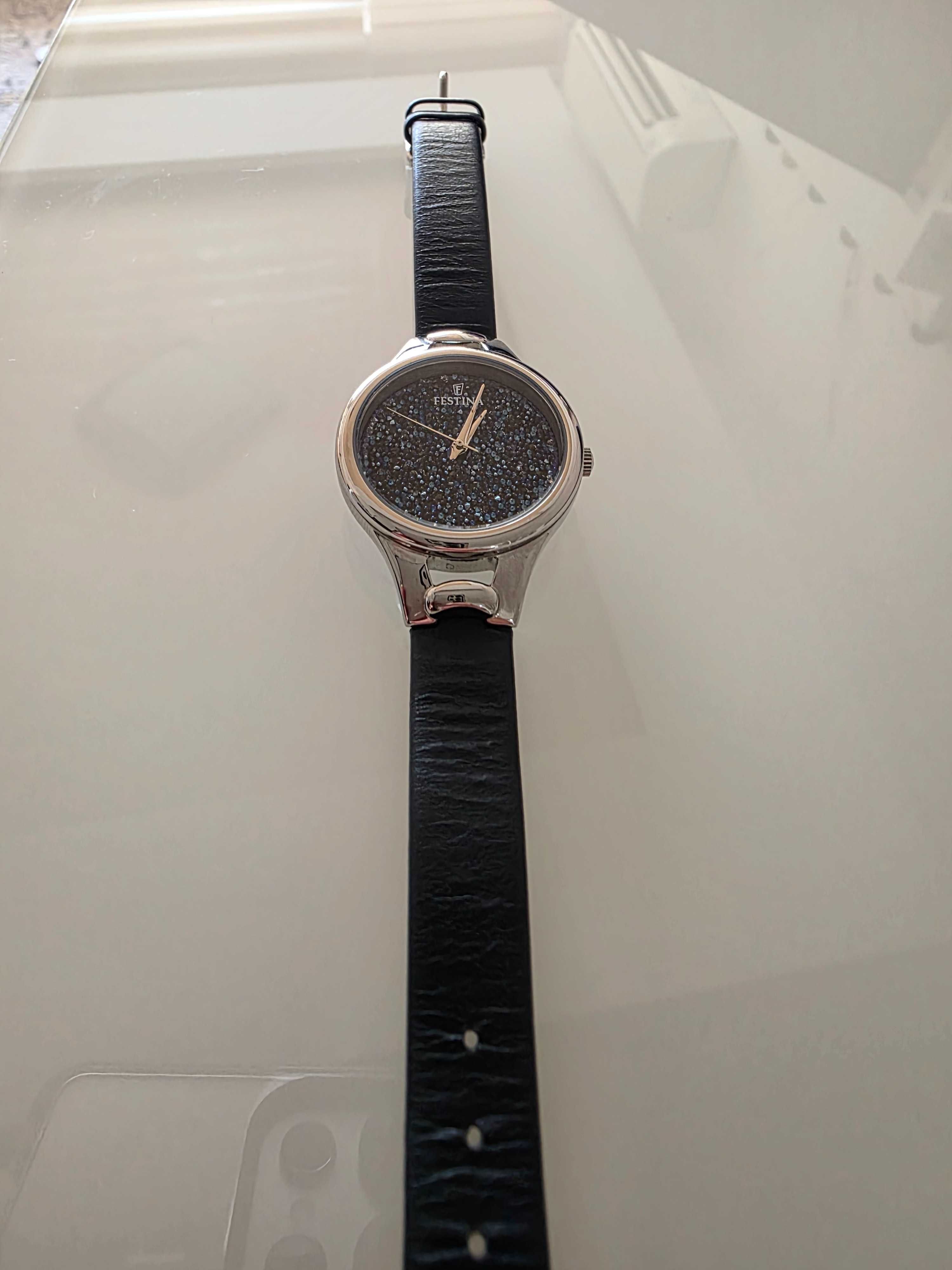 Часовник Festina