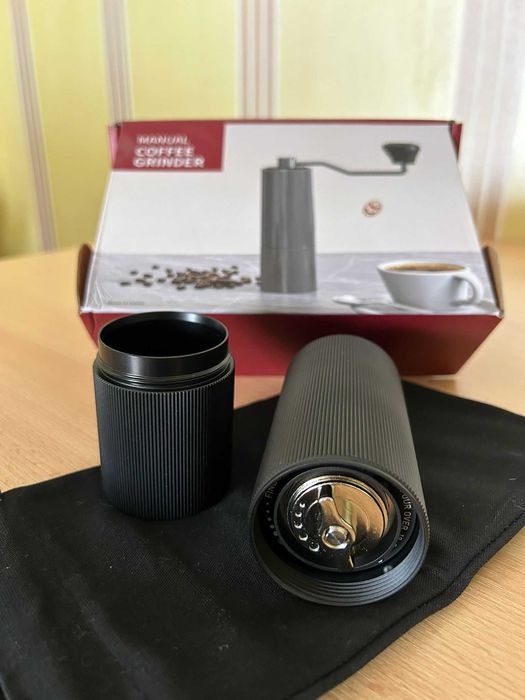 Rasnita manuala de cafea, reglaj preciz, corp de aluminiu