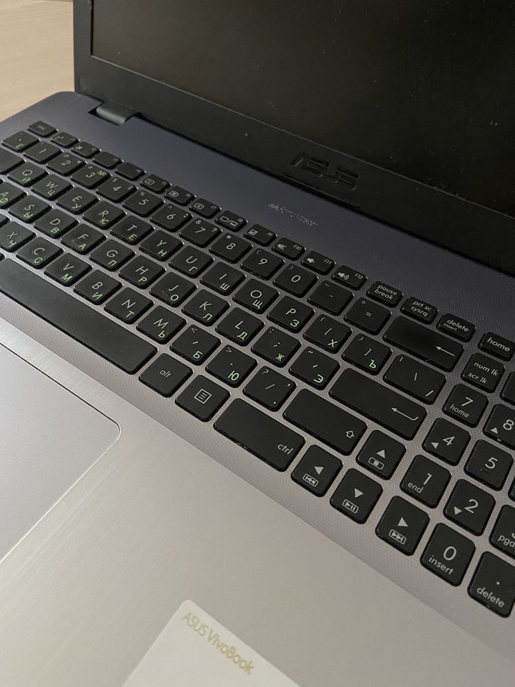 Ноутбук ASUS VivoBook X542UQ