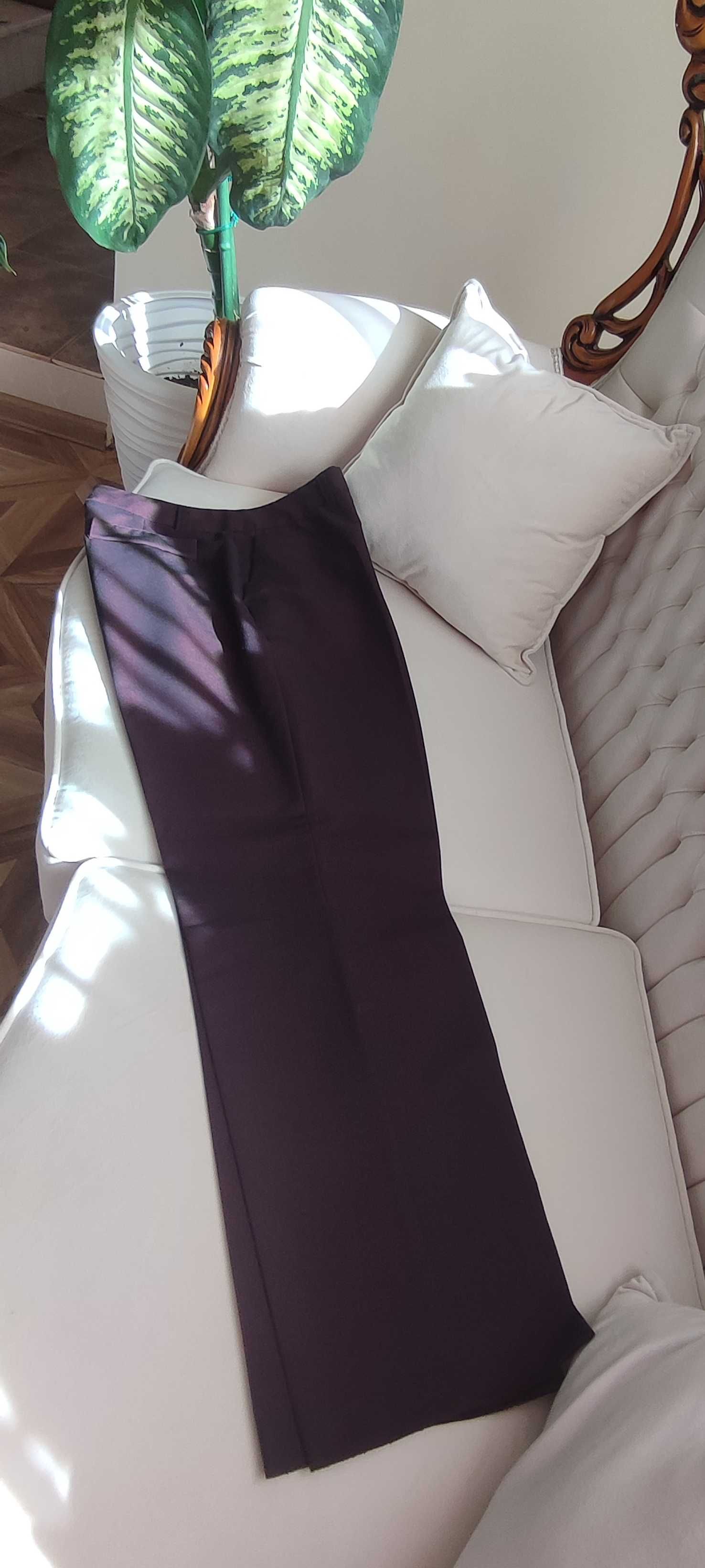 Costum damă,cu pantalon,elegant,casual,maro cu reflexe grena