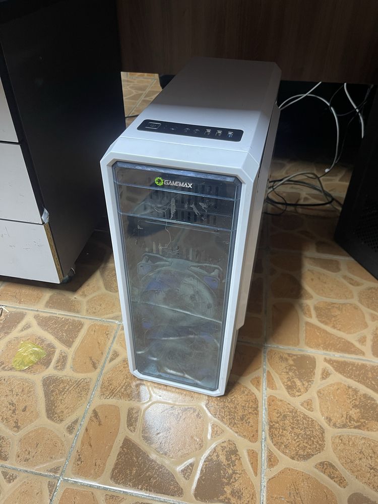 Продаю компьютер с монитором
