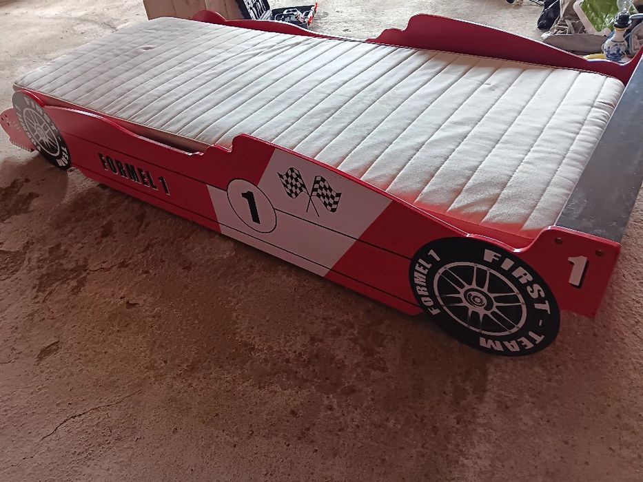 Pat masinută de copii