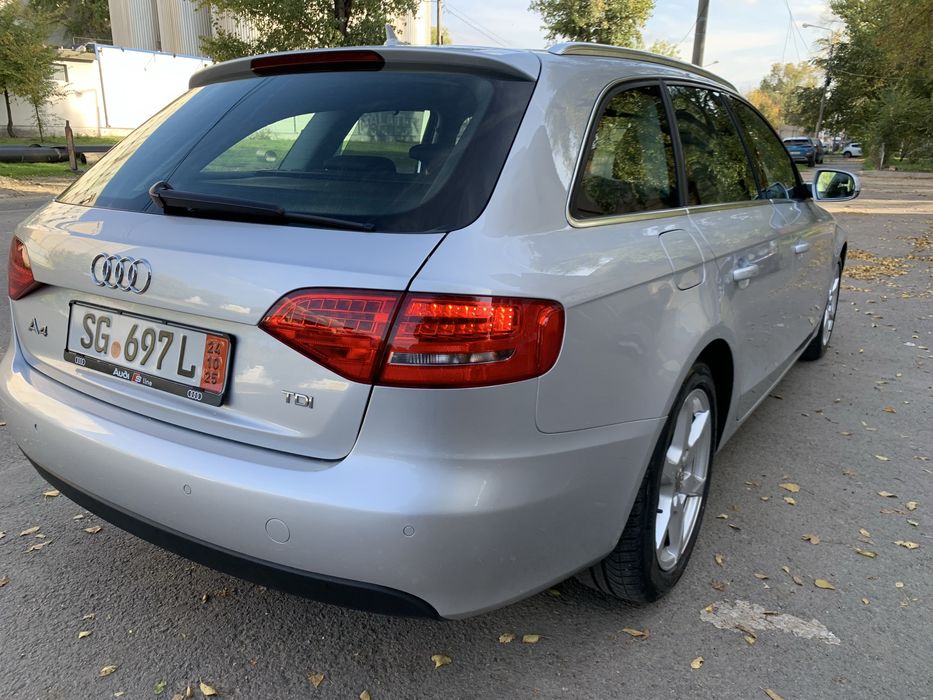 Audi A4 2.0.D,143 cp.2012.Automata..