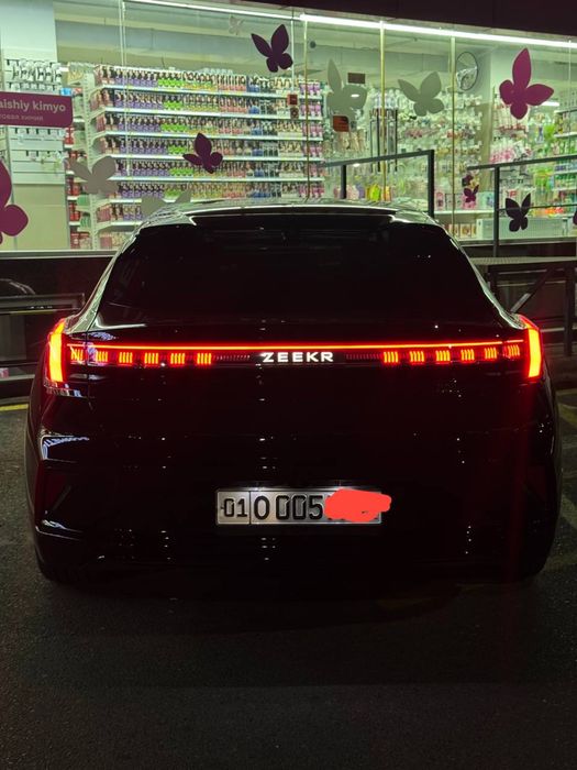 Zeekr 001 z sport restaling