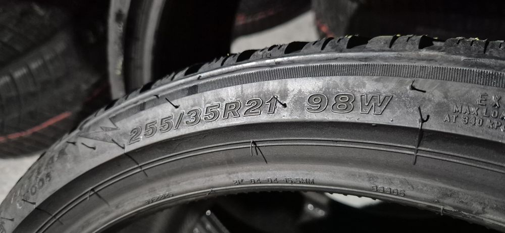 255 35 21 Bridgestone m+s