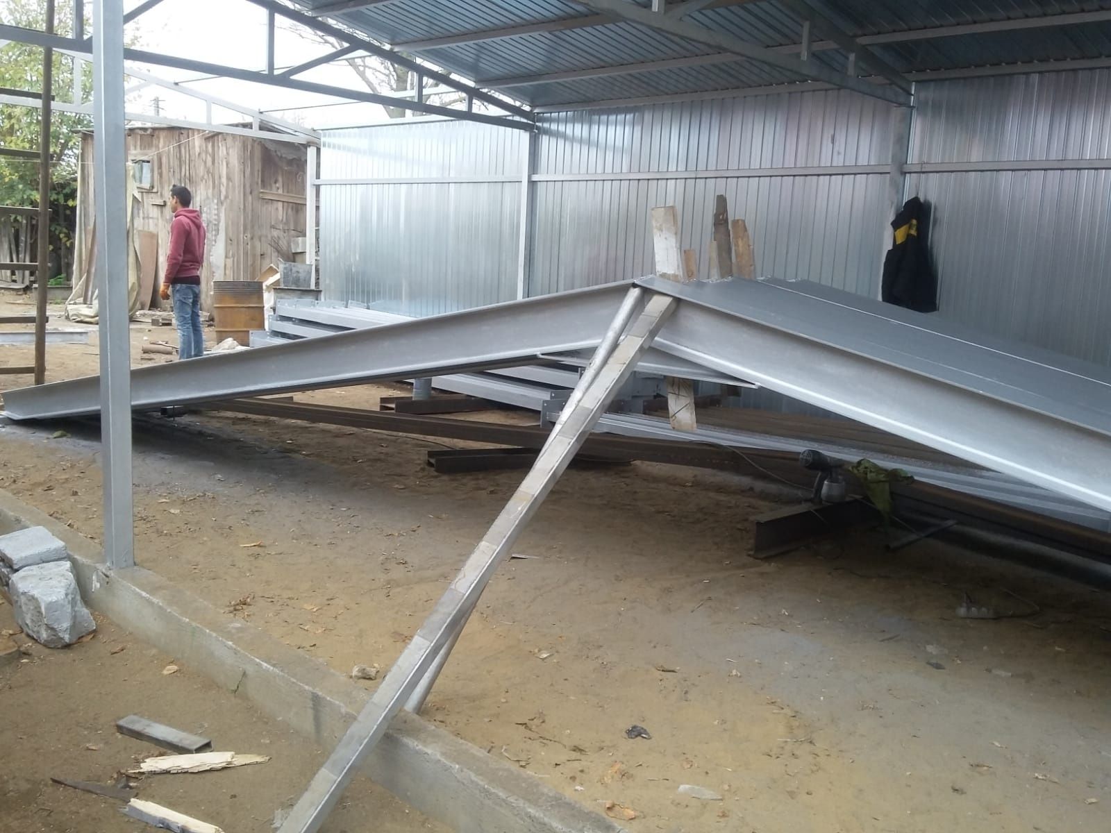 Vand hală metalica 10m×40m×4m