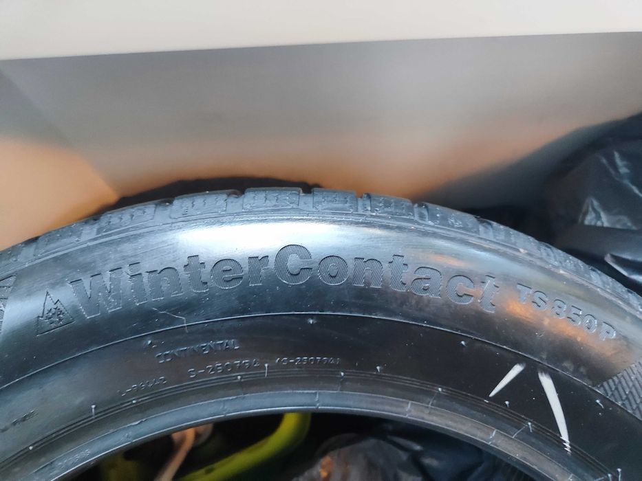 Зимни гуми 235 55 R17 Continental WinterContact XL