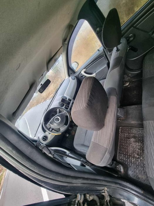 Dacia Logan 1.6 MPI , 2 proprietari de noua stare mecanica impecabila