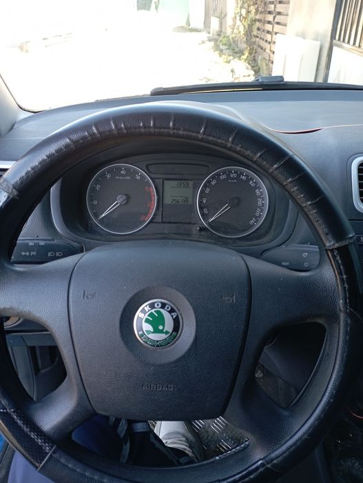 skoda roomster 1.2 benzina an 2009