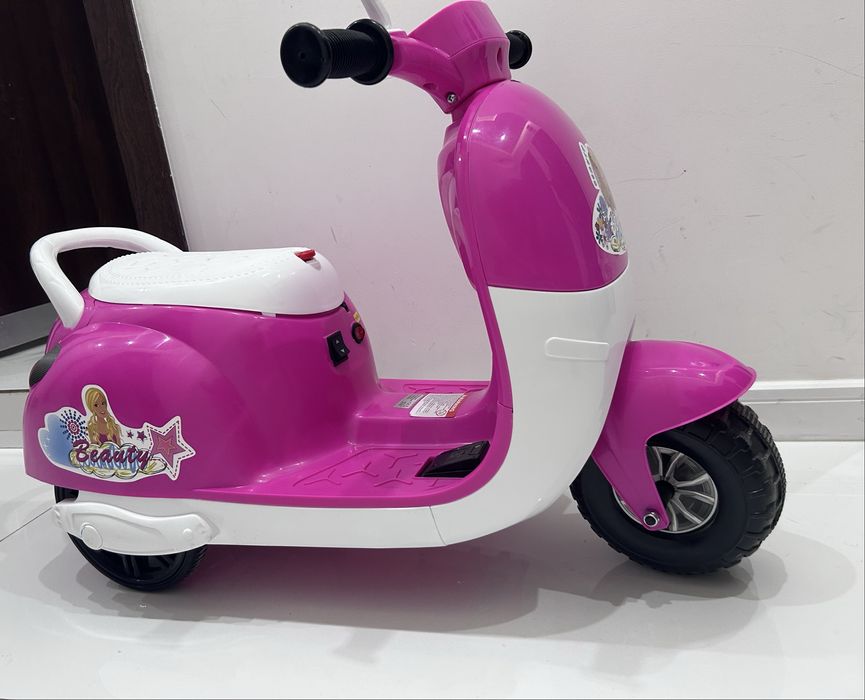 Розов Акумулаторен мотор