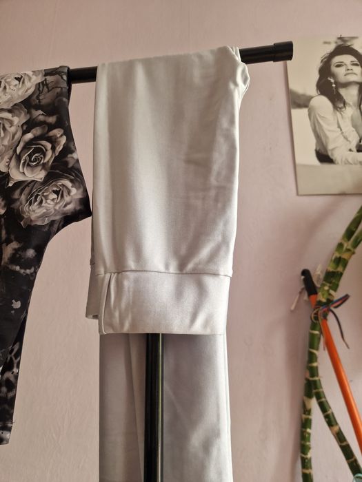 Лот от клинове и долнища