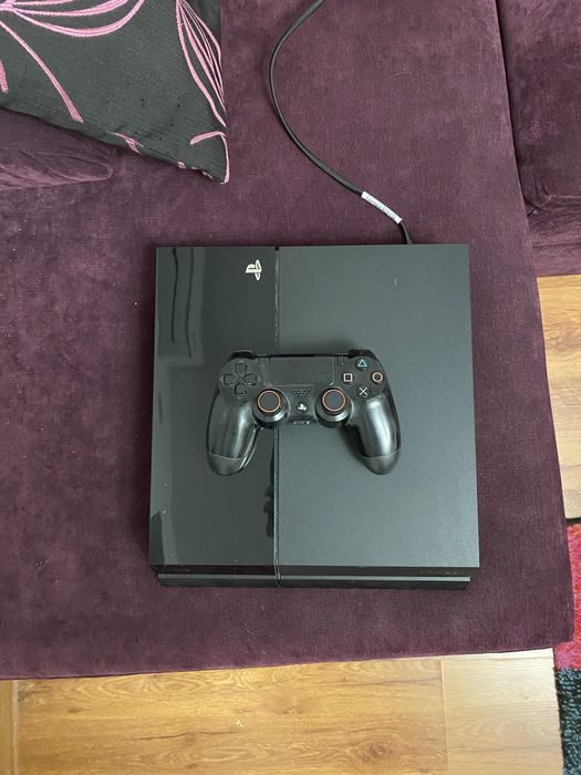 Playstation 4 500GB + controller