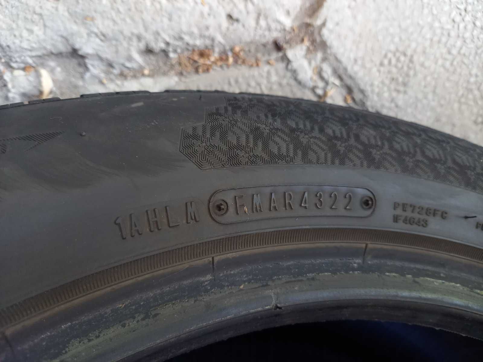 Falken 215/55/17 зимни гуми, 43/22, 7мм