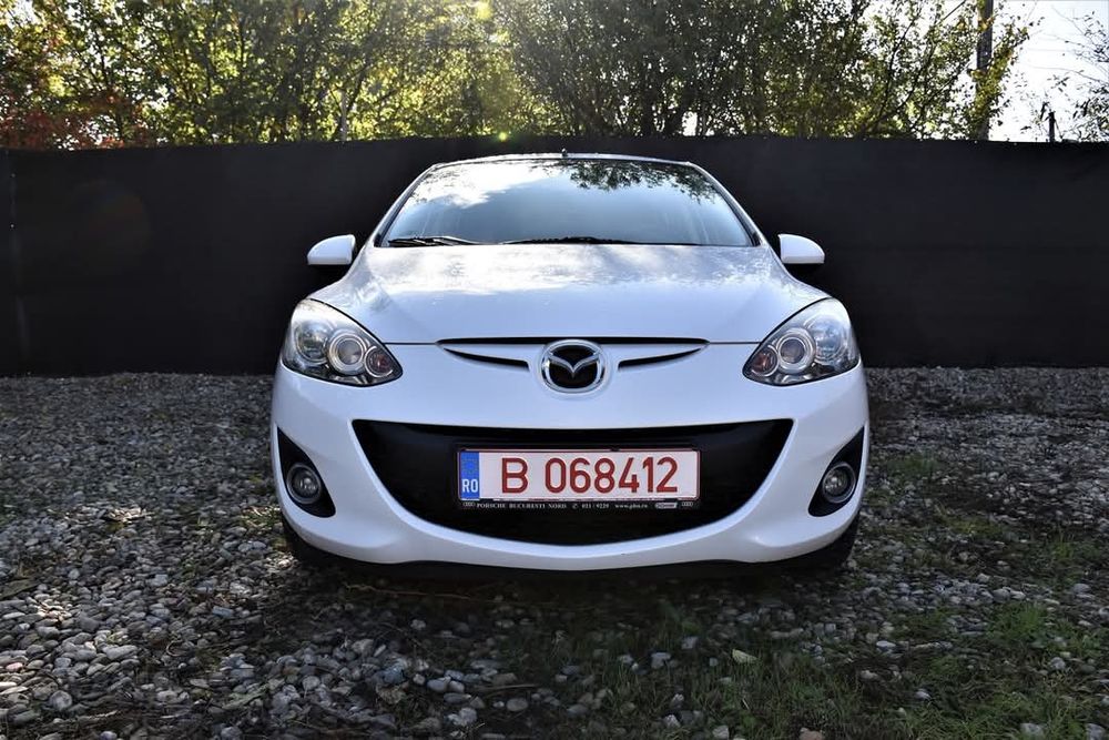 Vând Mazda 2-Sport Line/1,5 l - 102 CP/Euro 5/benzina