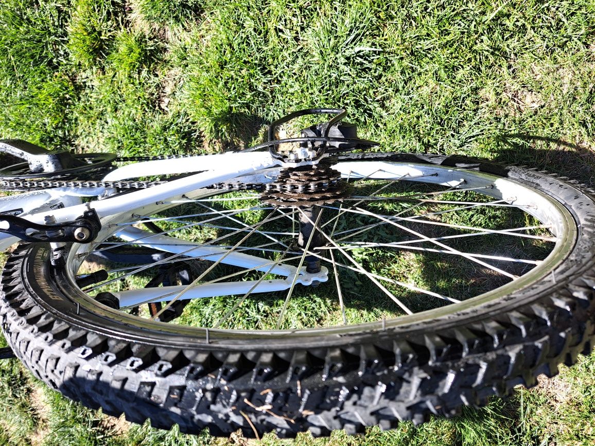 Велосипед Rockrider EXPL ST 100 24