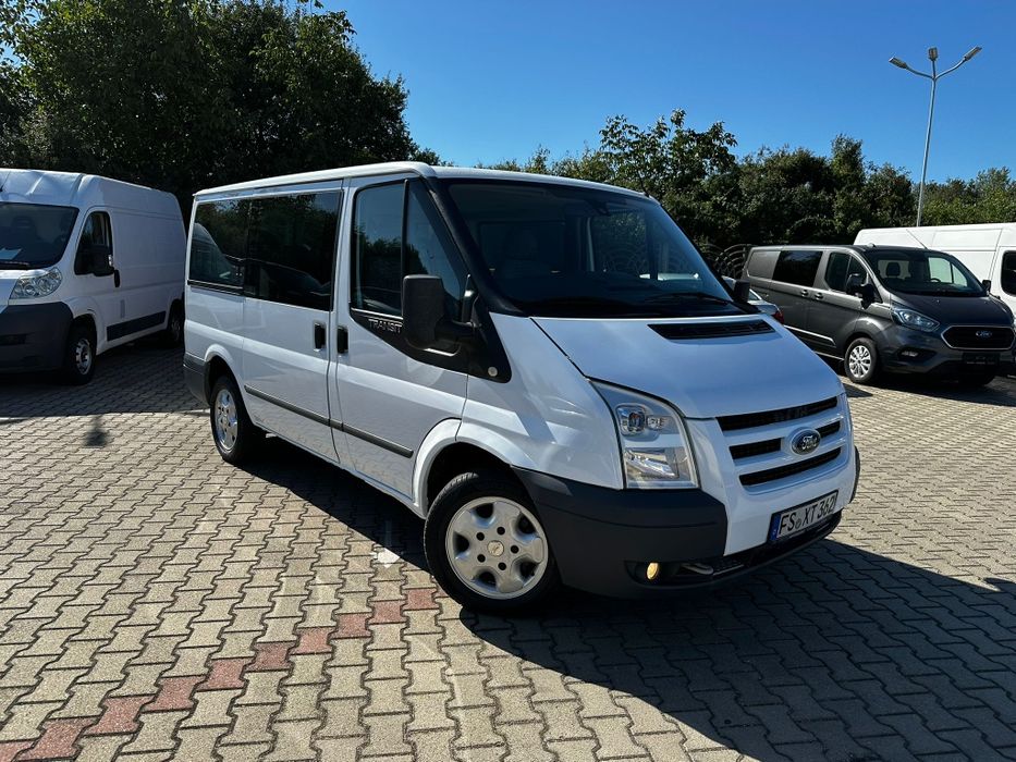 Ford Transit 8+1 (9 Locuri) - 2.2D 85CP - Clima * Pilot aut.