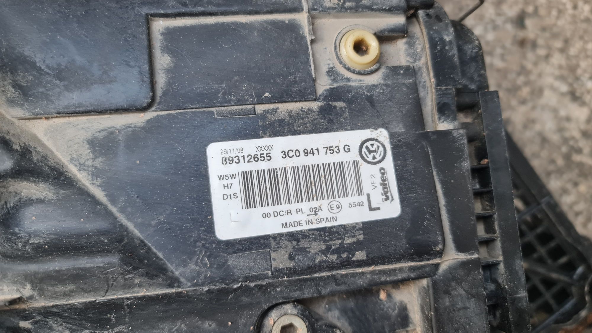 Фарове VW b6 bixenon valeo,крушки Osram xenarc d1s