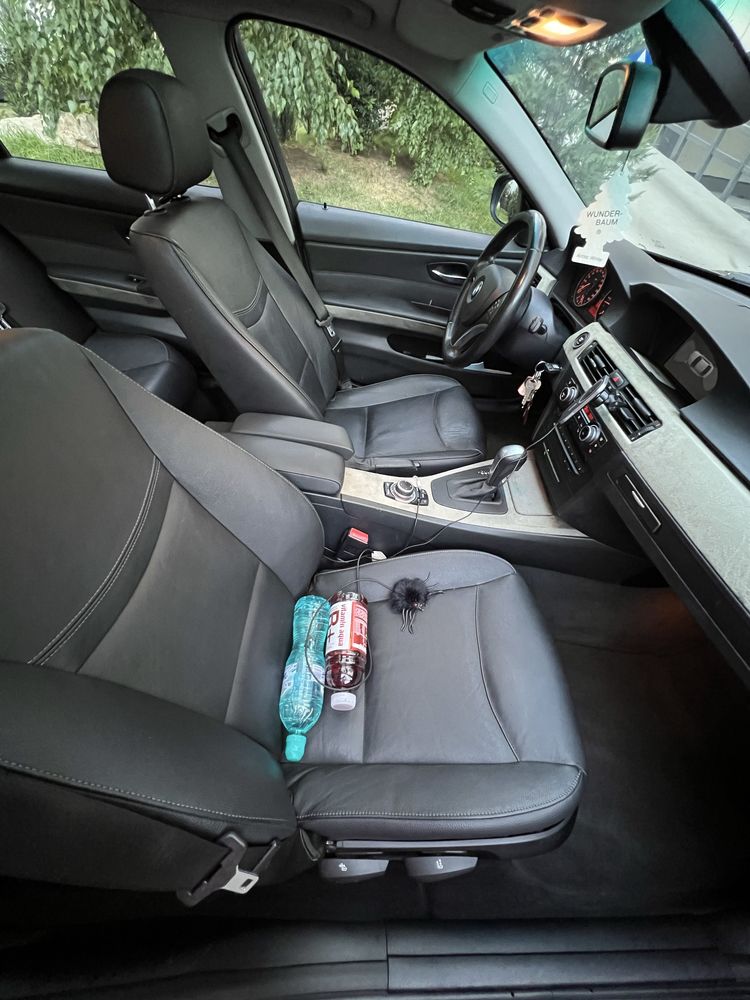 BMW 320d Facelift 2010 • 184 CP • Automată