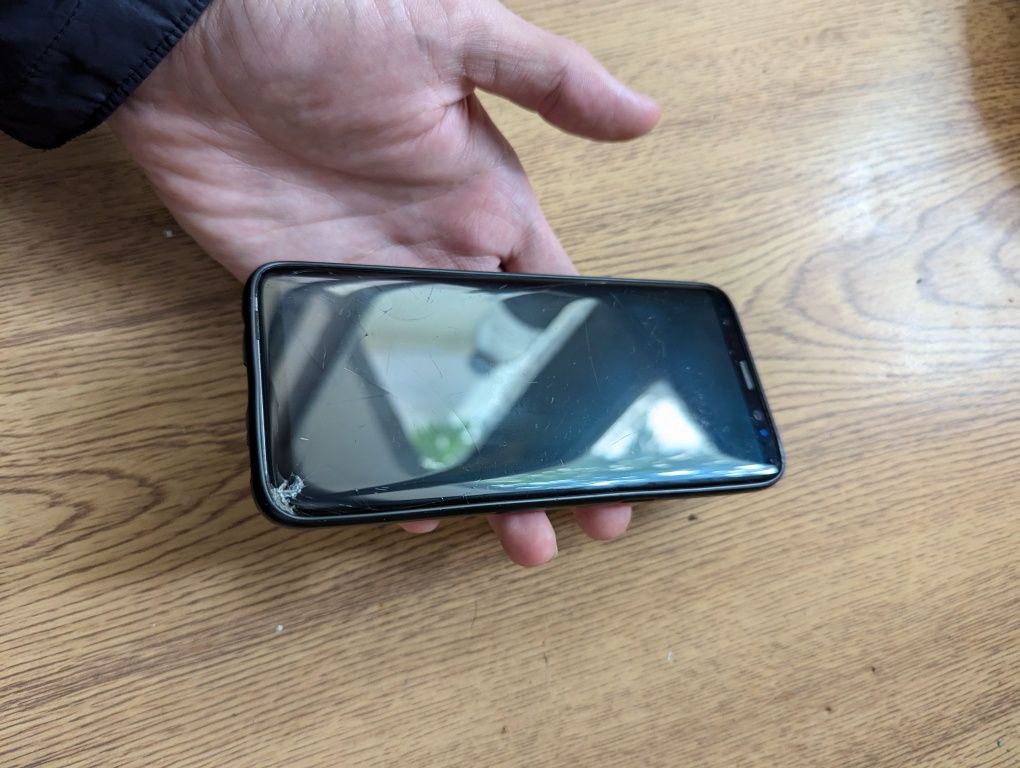 Samsung Galaxy S8 sotiladi srochna