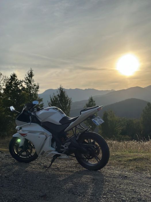 Yamaha YZF r125 2010