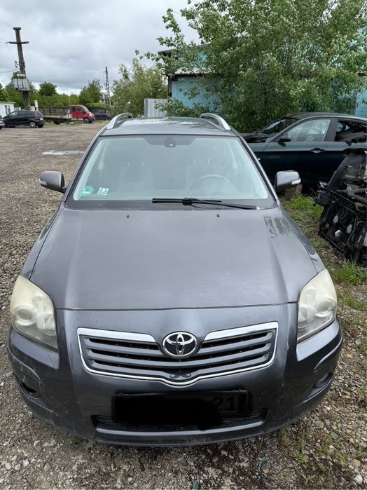 Dezmembrez toyota corola 2008