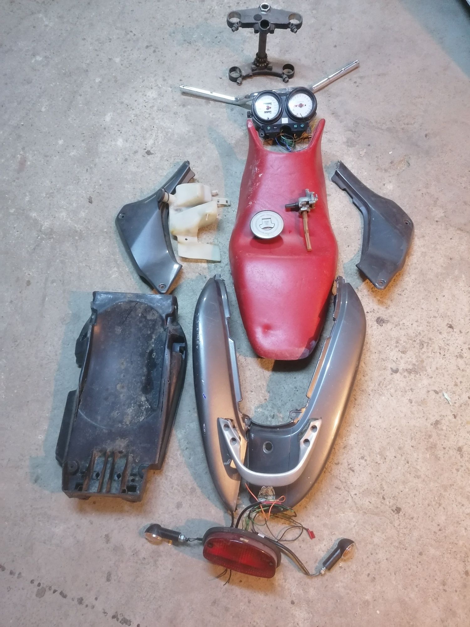 Piese Honda Hornet plus alte piese