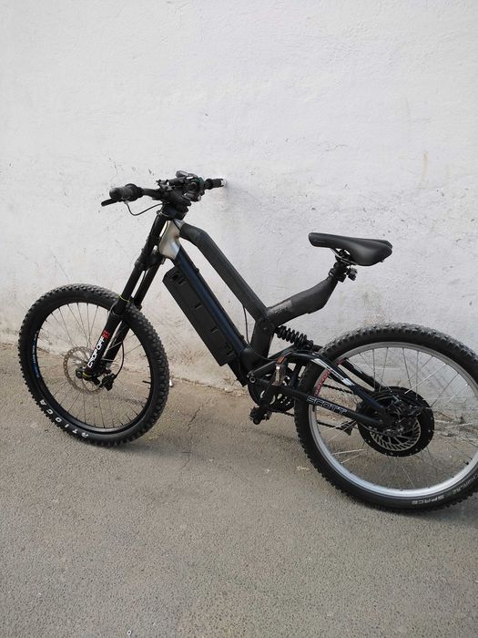 De vanzare bicicleta electrica