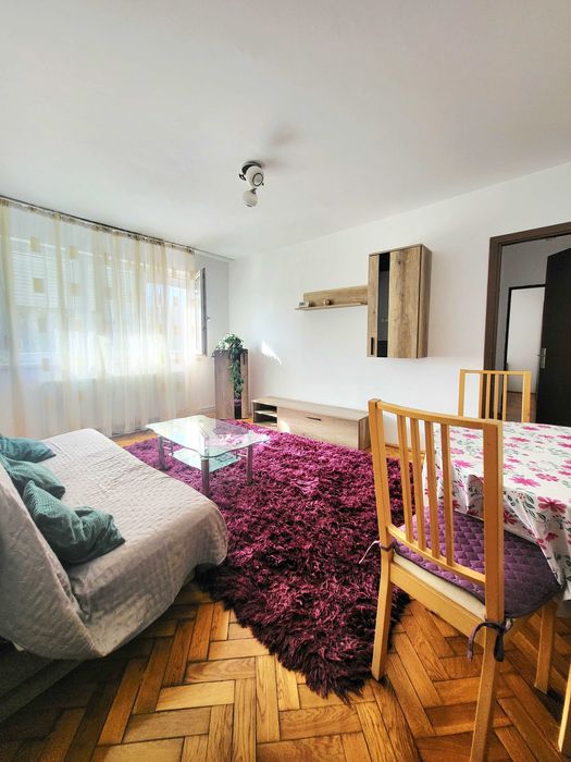 Apartament 3 camere de închiriat, zona Circumvalatiunii