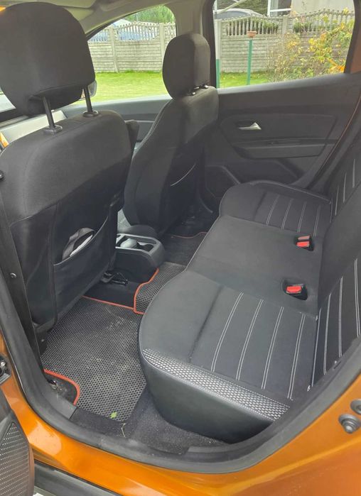 vând Dacia Duster 2018