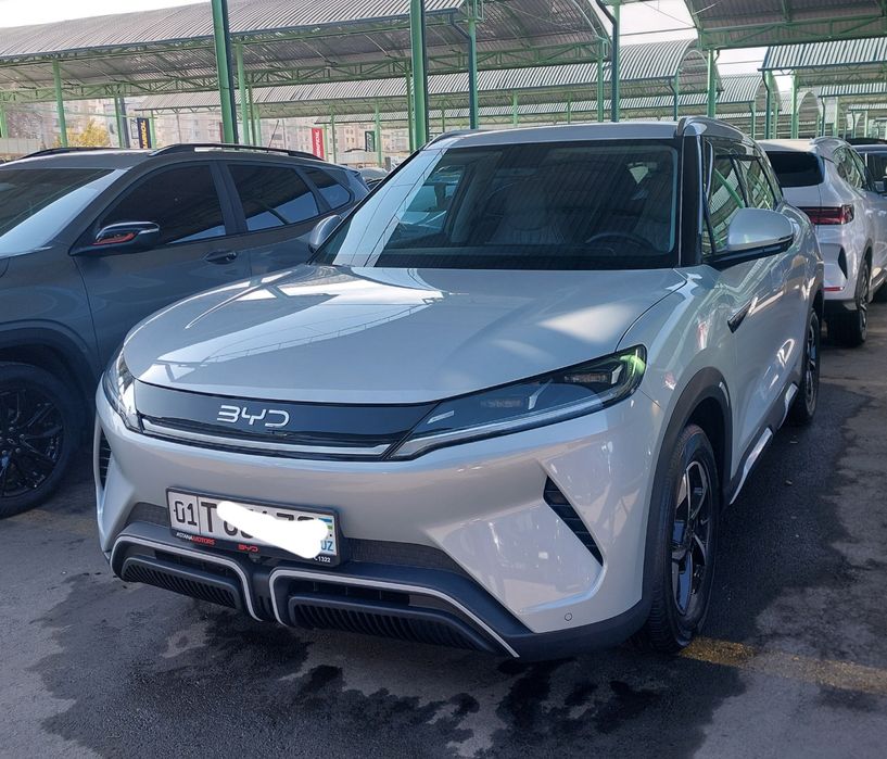 Продаю срочно свою машину полный фул. Тоза чистая.