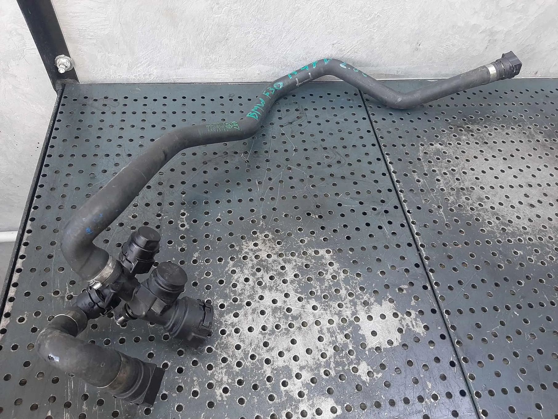 furtun tub apa 2.0 d n47d20c bmw seria 3 f30  1712-8514244-04