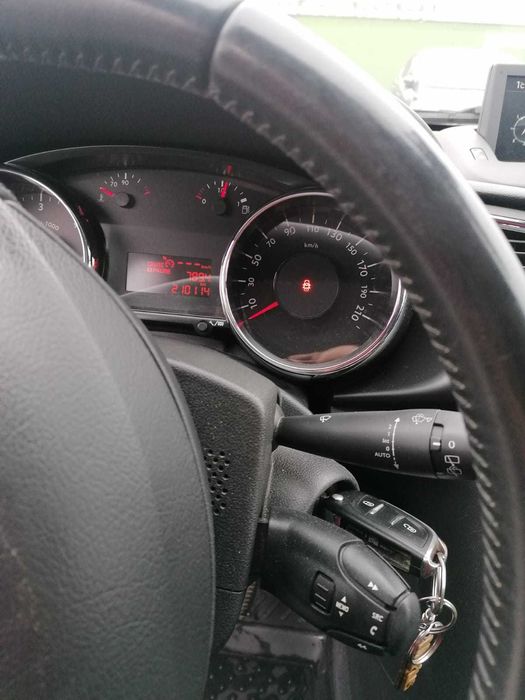 PEUGEOT 3008  1.6 HDI