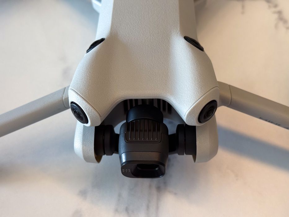 Drona DJI Mini 4 Pro + DJI RC 2