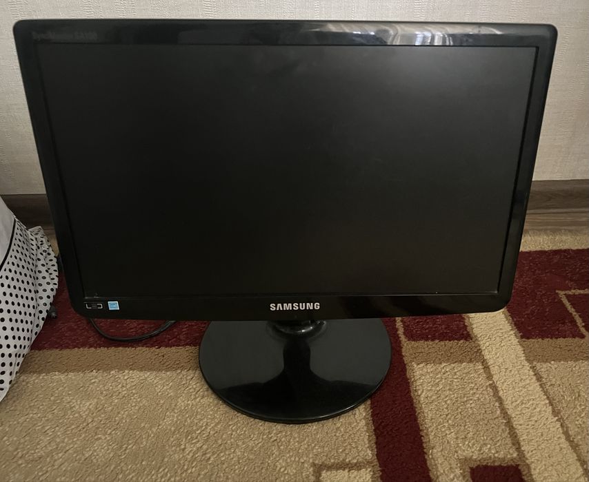 18.5" Samsung S19A100N