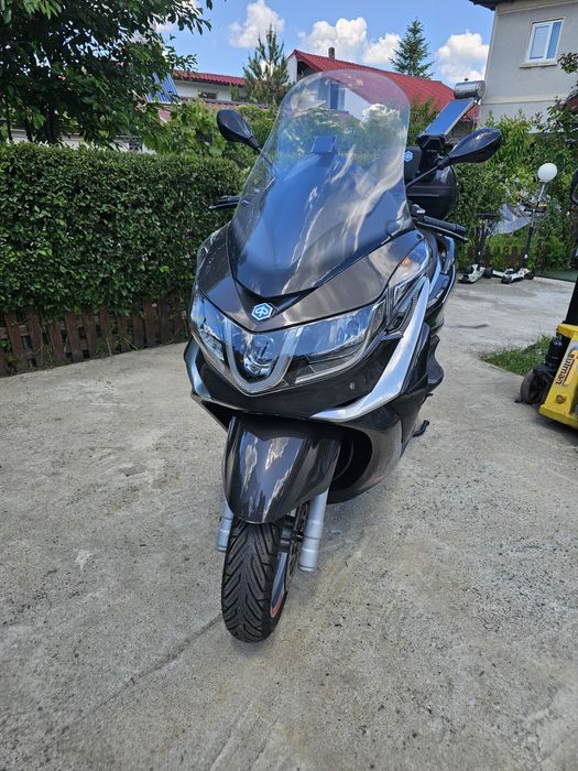 Vând piaggio x10 125cc