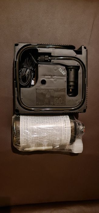 Compresor aer și recipient cu spuma