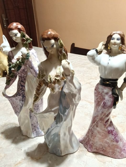 Bibelouri foarte vechi